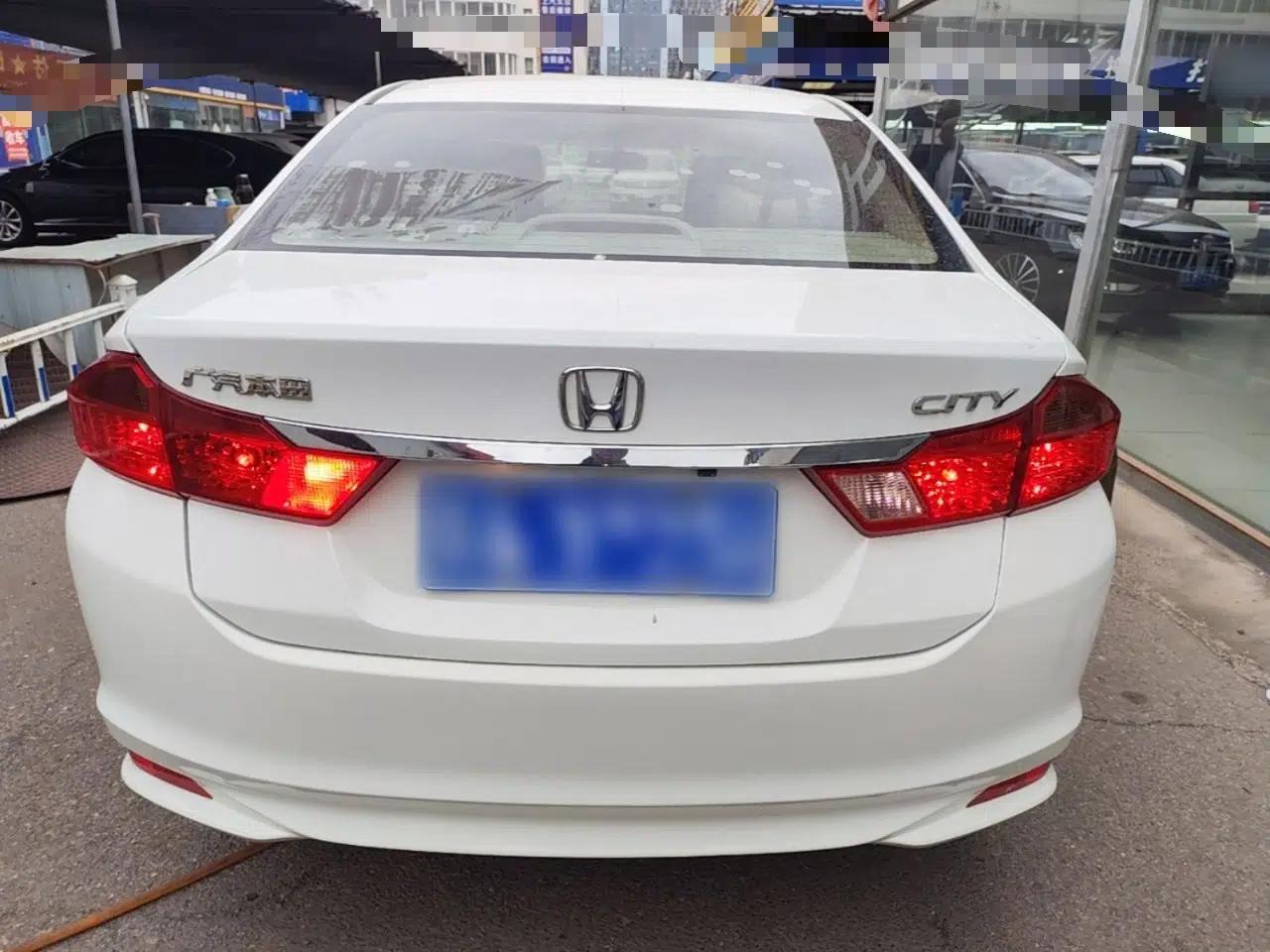 Honda City 2015 1.5L CVT Comfort Version — миниатюра 5