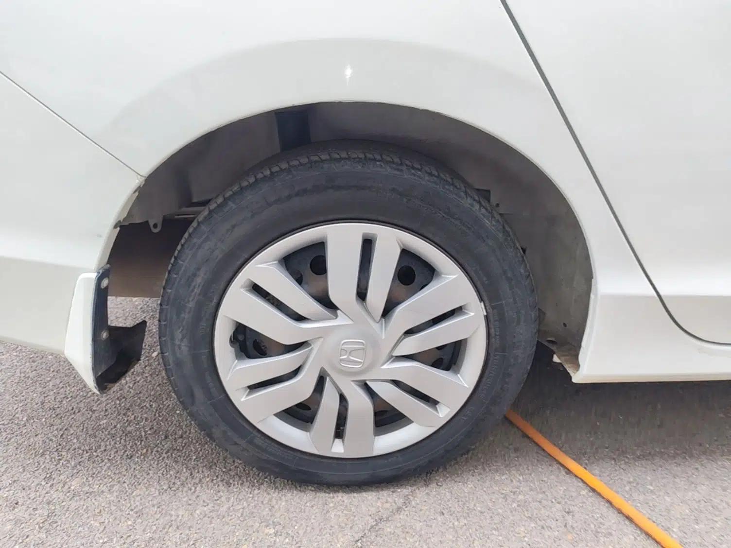 Honda City 2015 1.5L CVT Comfort Version — миниатюра 10