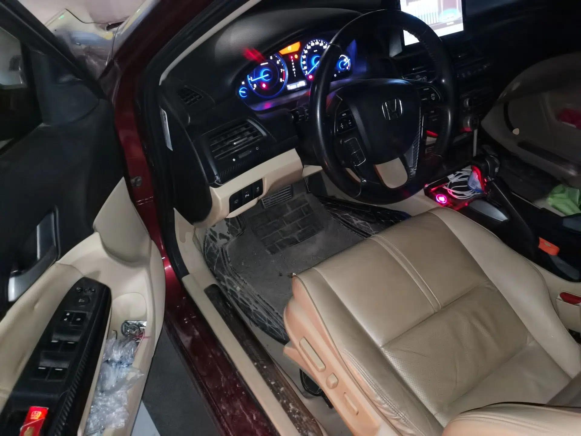 Honda Crosstour 2012 2.4L Luxury Edition — миниатюра 17