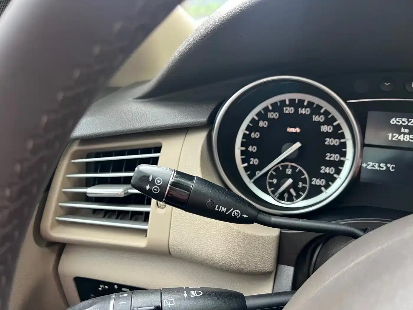 2017 Mercedes-Benz R-Class R 320 4MATIC Business Edition — миниатюра 5