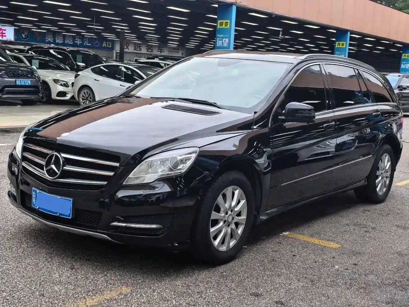 2017 Mercedes-Benz R-Class R 320 4MATIC Business Edition — миниатюра 1