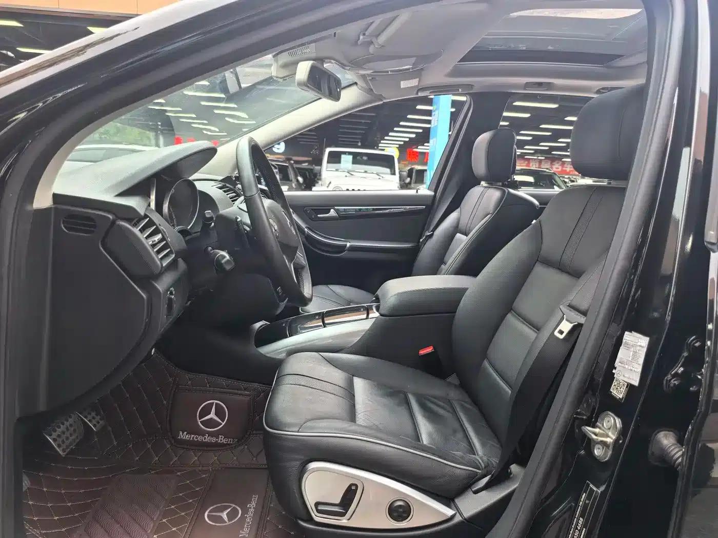 2017 Mercedes-Benz R-Class R 320 4MATIC Business Edition — миниатюра 6