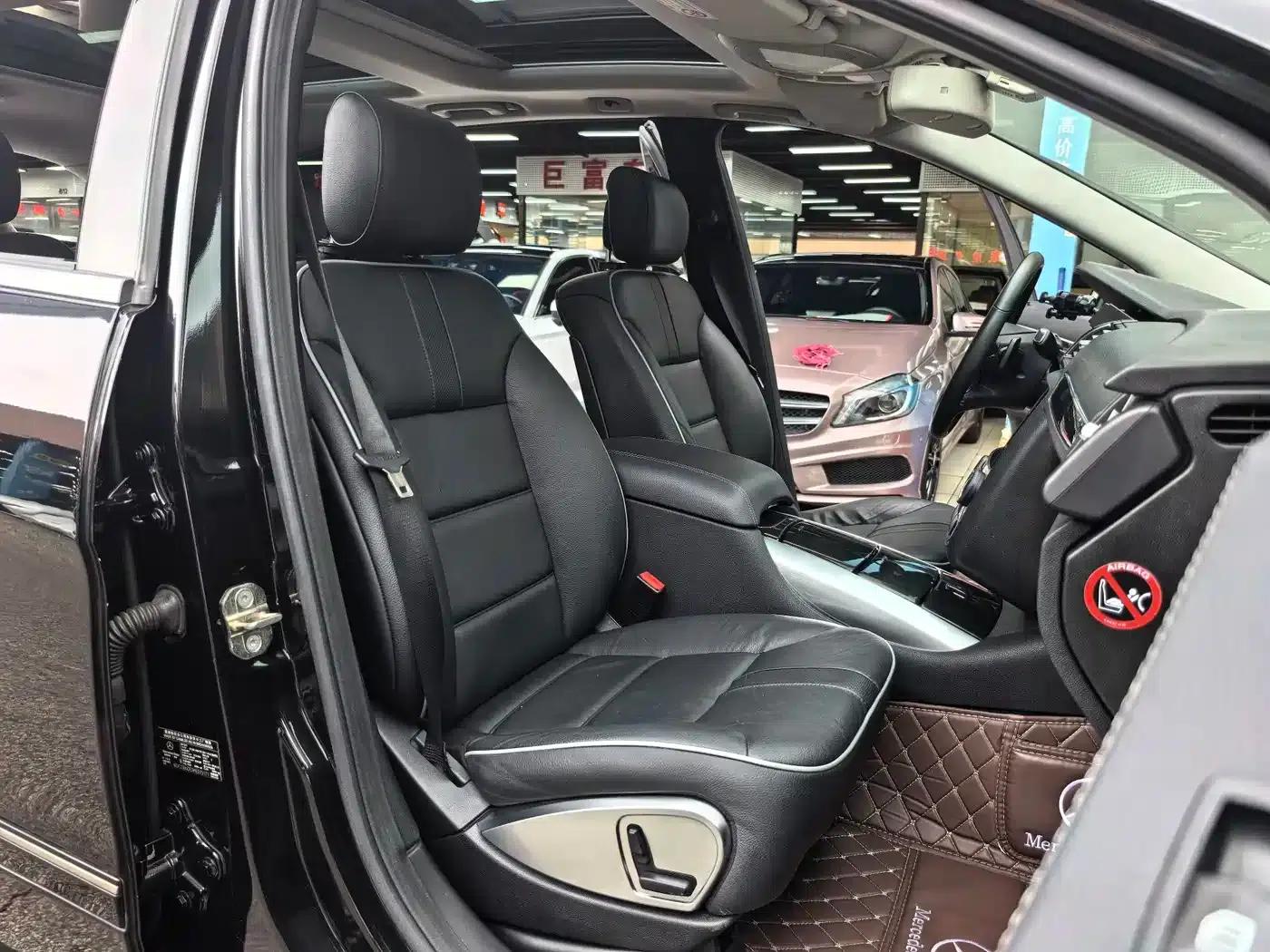 2017 Mercedes-Benz R-Class R 320 4MATIC Business Edition — миниатюра 10