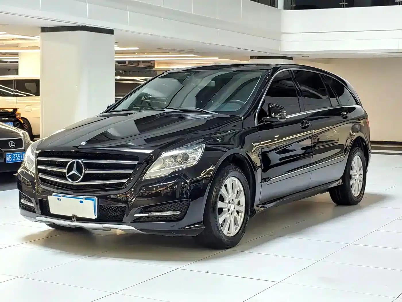 2017 Mercedes-Benz R-Class R 320 4MATIC Business Edition — миниатюра 1