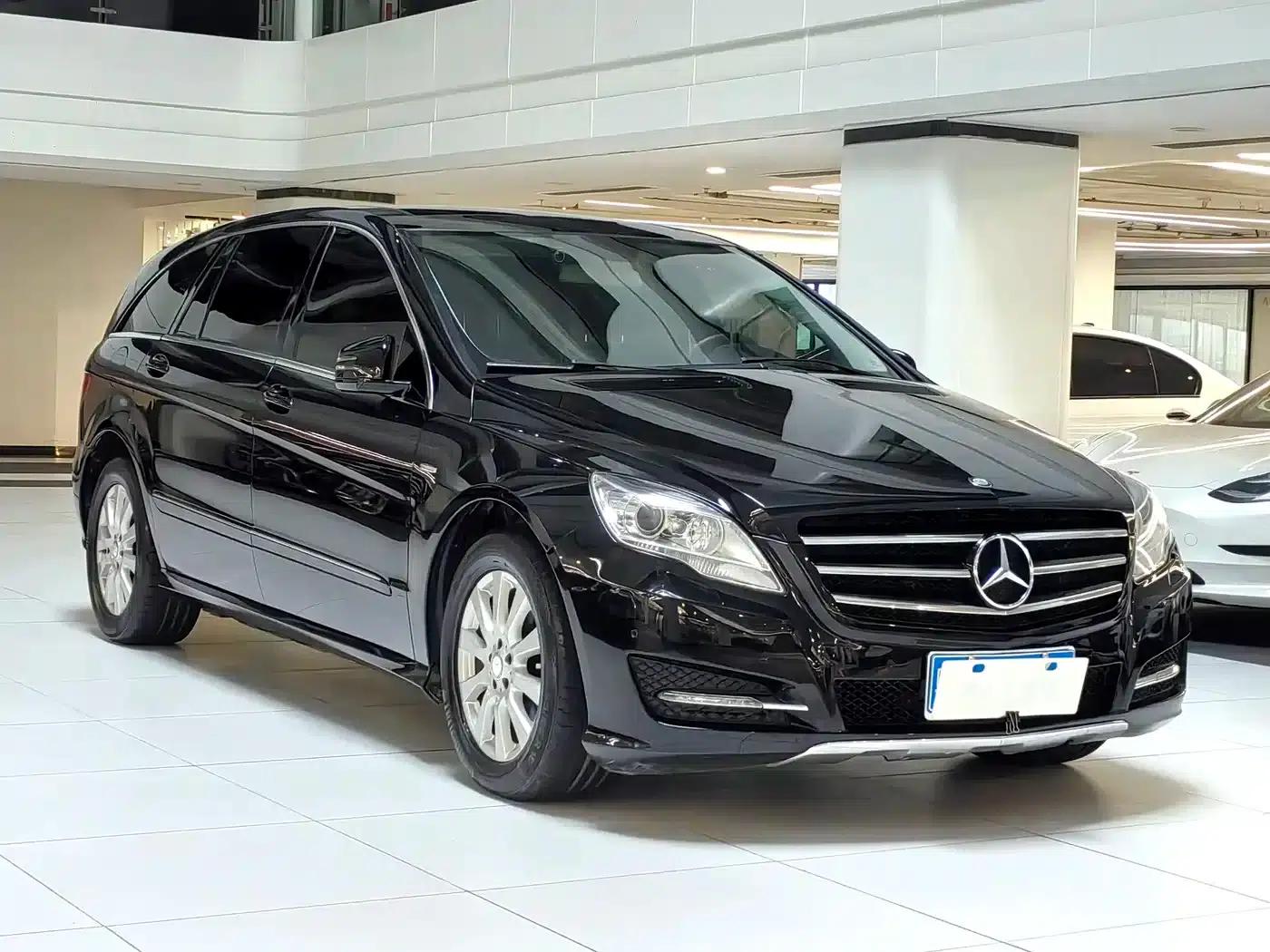 2017 Mercedes-Benz R-Class R 320 4MATIC Business Edition — миниатюра 3