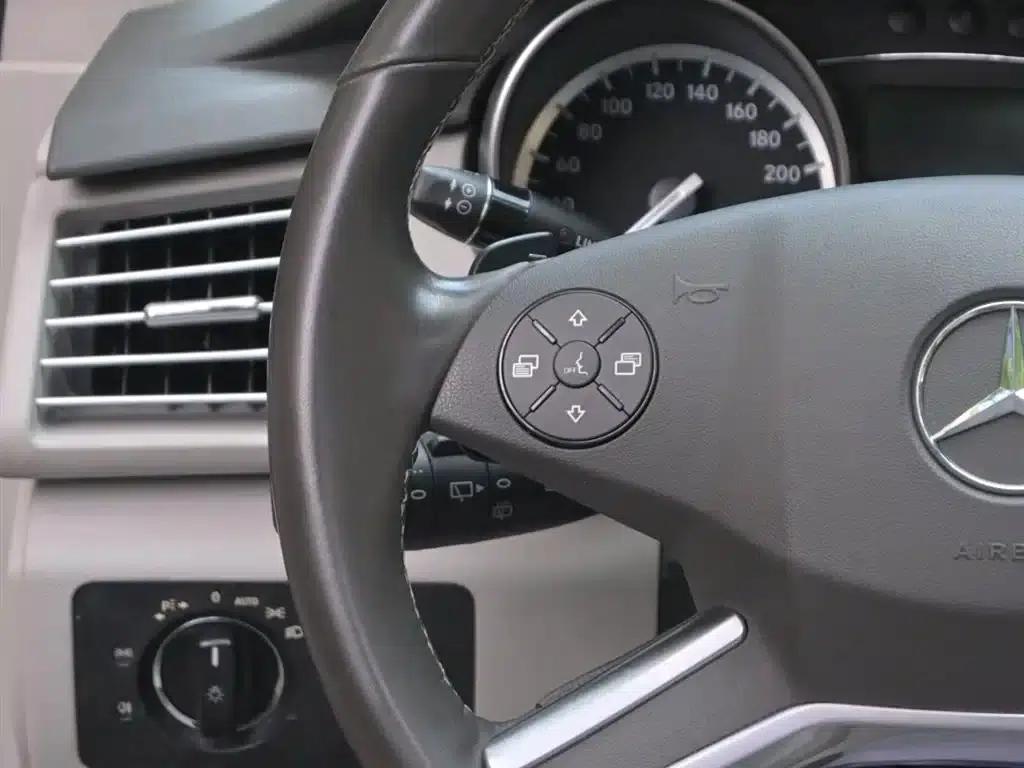2014 Mercedes-Benz R-Class R 320 4MATIC Business Edition — миниатюра 25