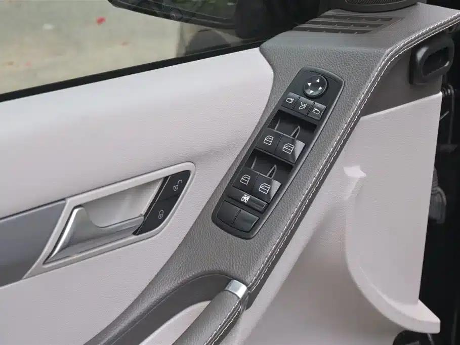 2014 Mercedes-Benz R-Class R 320 4MATIC Business Edition — миниатюра 58