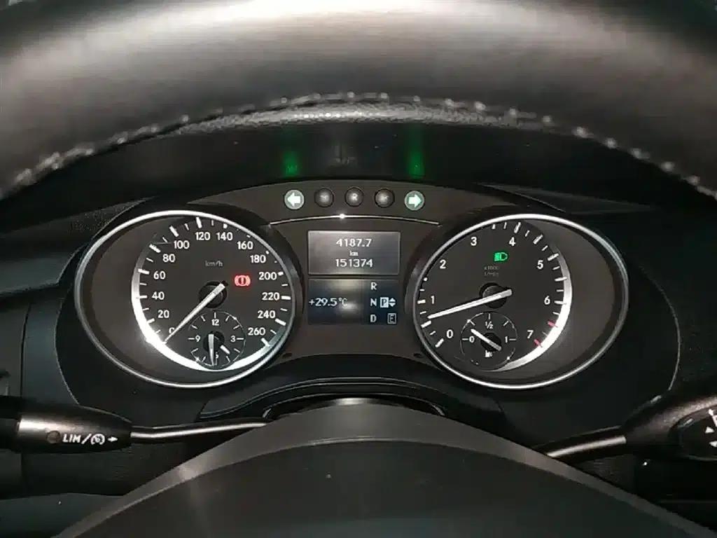 2015 Mercedes-Benz R-Class R 320 4MATIC Luxury — миниатюра 12