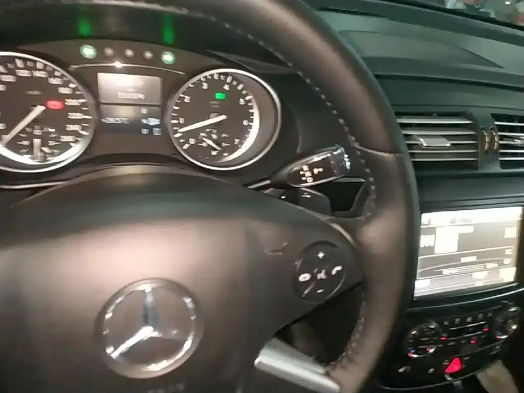 2015 Mercedes-Benz R-Class R 320 4MATIC Luxury — миниатюра 14