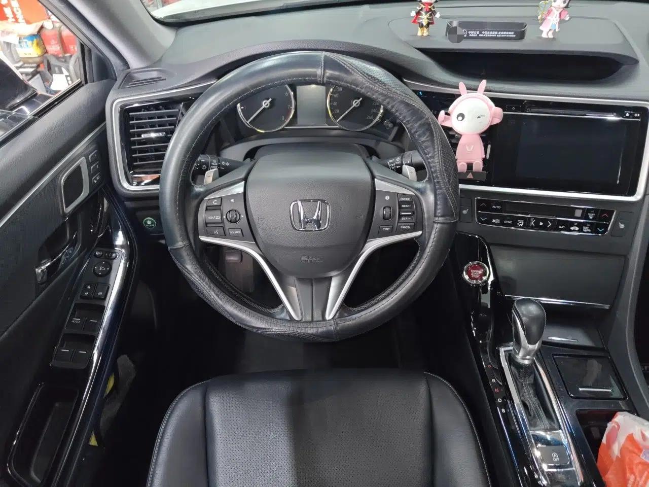 Honda Spirior 2017 2.0L Comfort Edition — миниатюра 11