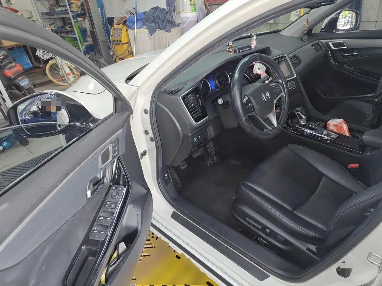 Honda Spirior 2017 2.0L Comfort Edition — миниатюра 17