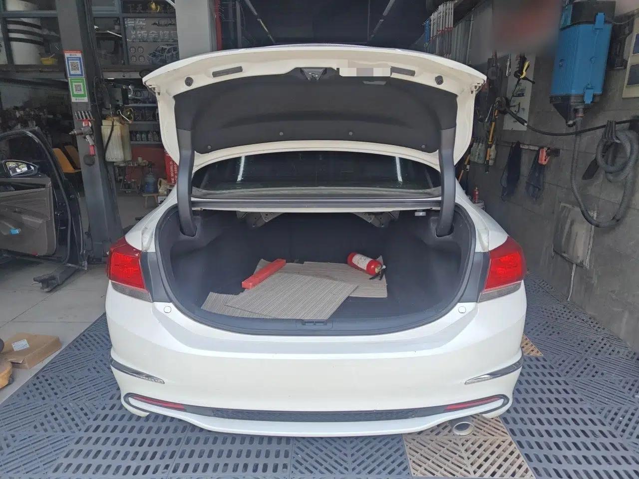 Honda Spirior 2017 2.0L Comfort Edition — миниатюра 20