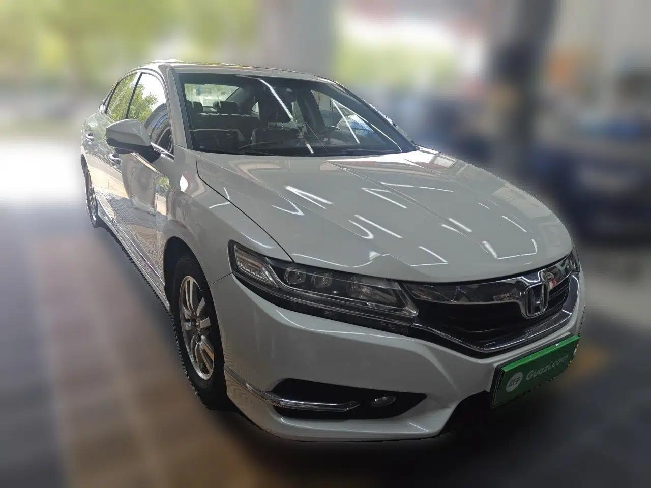 Honda Spirior 2017 2.0L Comfort Edition — миниатюра 3