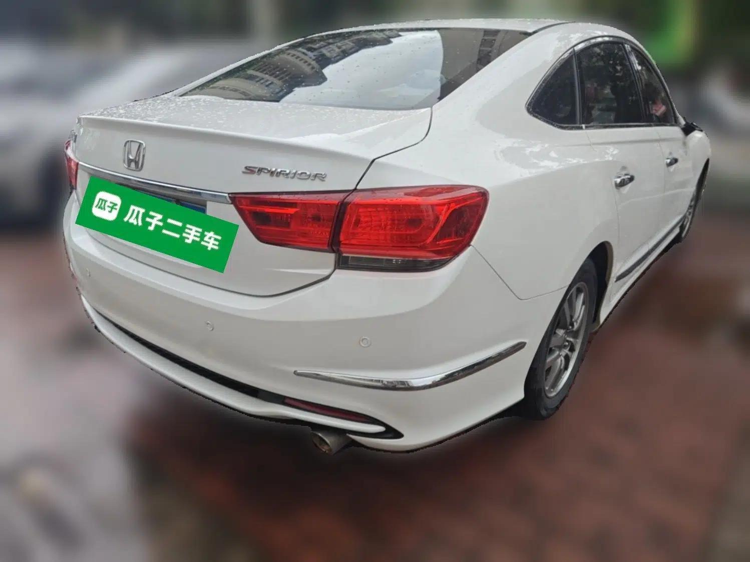 Honda Spirior 2015 2.0L Prestige Edition — миниатюра 6