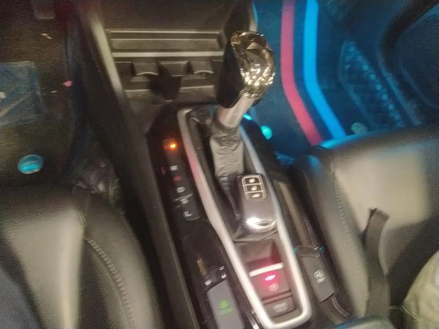 Honda Envix 2019 180TURBO CVT Enjoyment Edition China VI — миниатюра 17