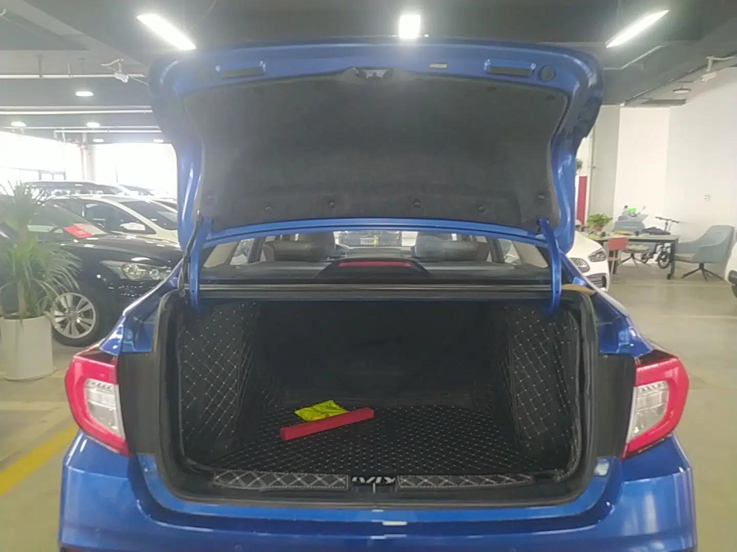 Honda Envix 2019 180TURBO CVT Enjoyment Edition China VI — миниатюра 22
