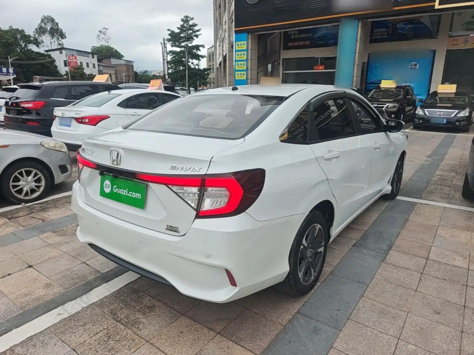 Honda Envix 2019 180TURBO CVT Enjoyment Version China V — миниатюра 6