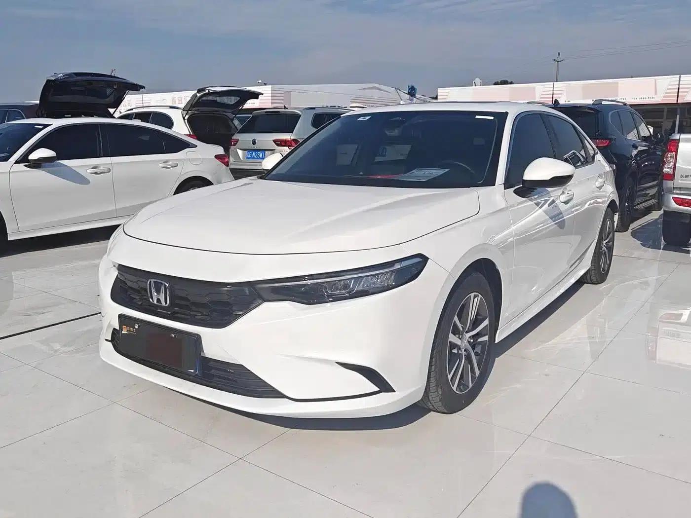 Stylish 2023 240TURBO CVT Tech Edition — миниатюра 1