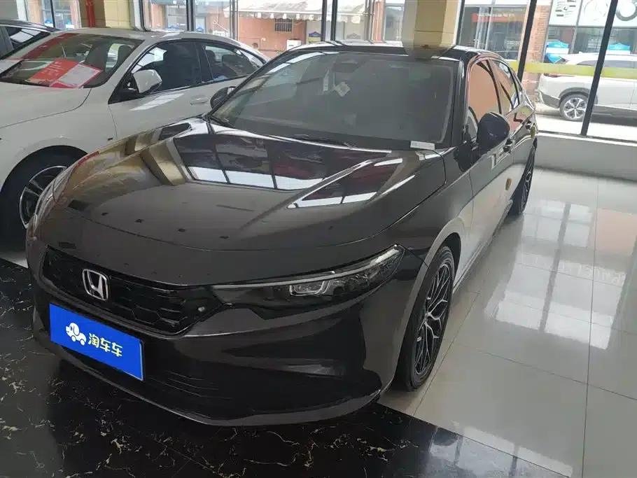 Stylish 2023 240TURBO CVT Deluxe Edition — миниатюра 1