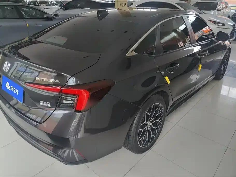Stylish 2023 240TURBO CVT Deluxe Edition — миниатюра 3
