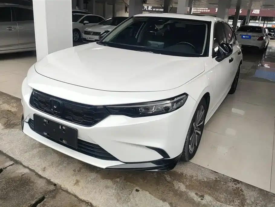 Stylish 2023 240TURBO CVT Smart Edition — миниатюра 1