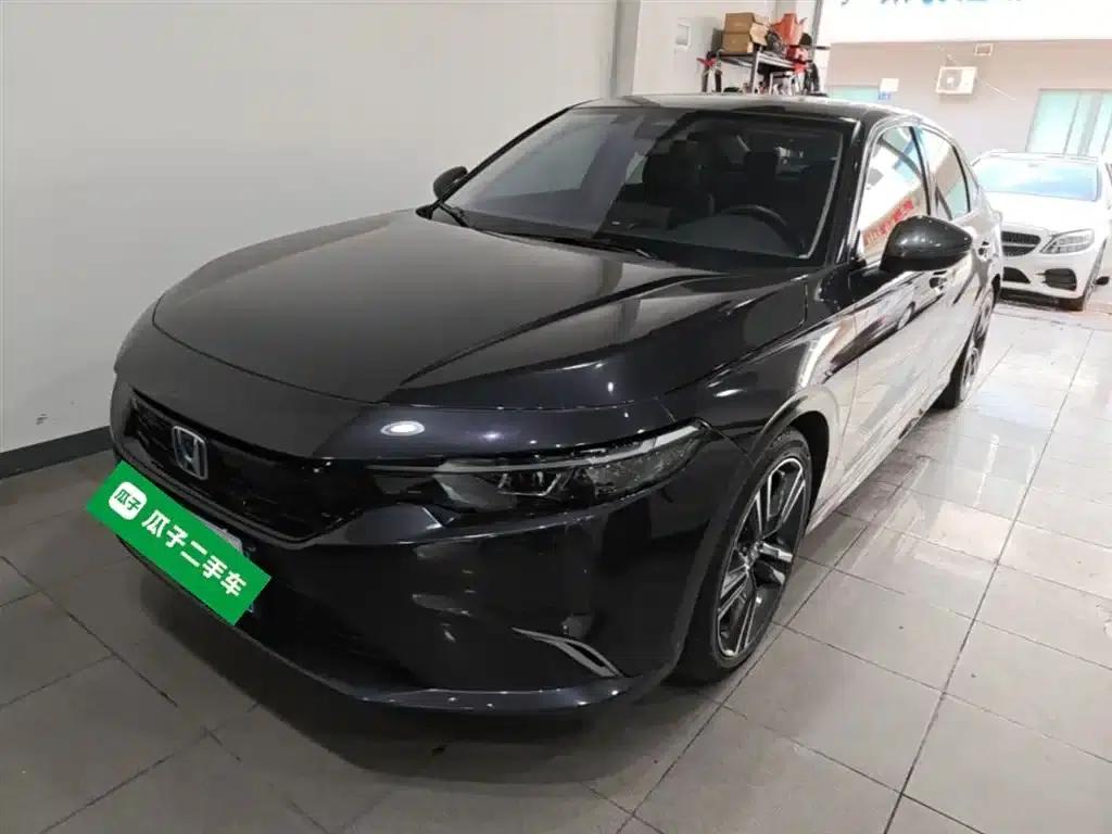Stylish 2023 2.0L e:HEV Premium Edition — миниатюра 2
