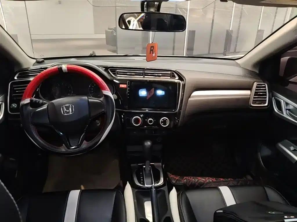 2017 Honda Crider 1.5L CVT Comfort Edition — миниатюра 16