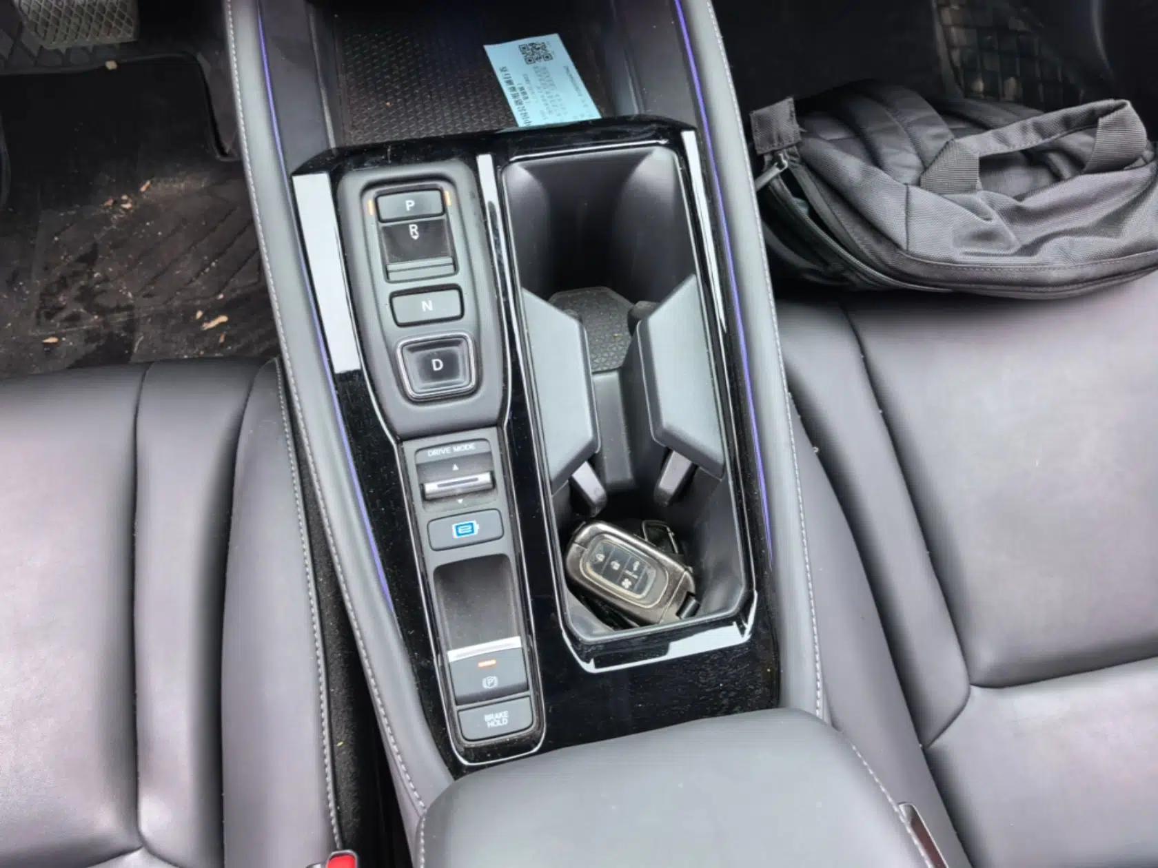 Honda Accord New Energy 2023 2.0L ePHEV Luxury Edition — миниатюра 17