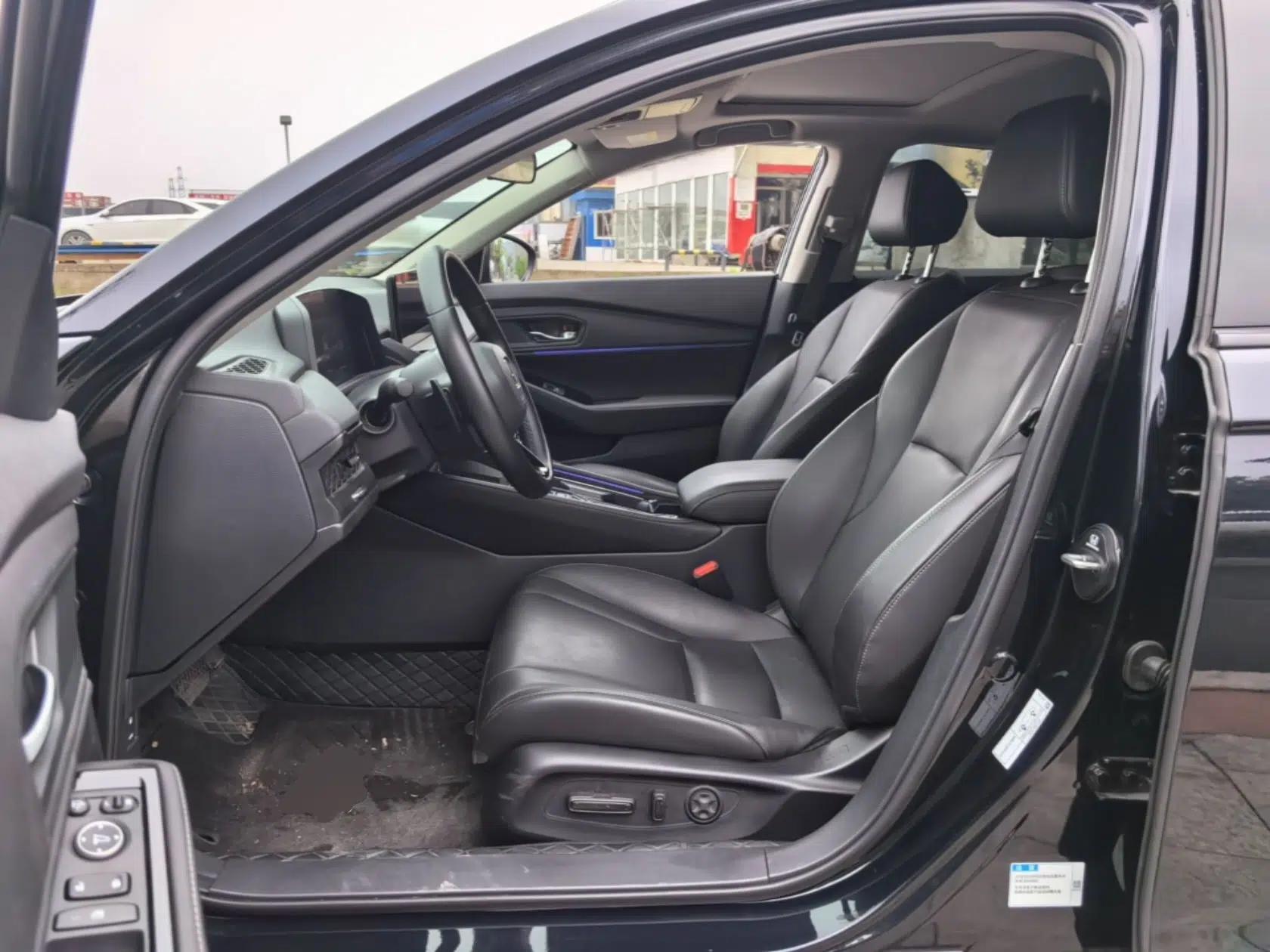 Honda Accord New Energy 2023 2.0L ePHEV Luxury Edition — миниатюра 18