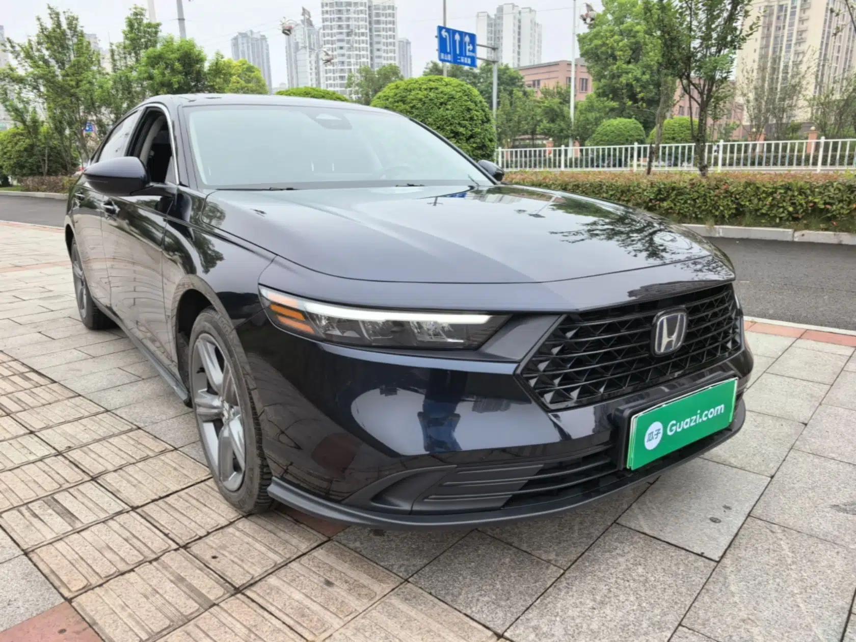 Honda Accord New Energy 2023 2.0L ePHEV Luxury Edition — миниатюра 3