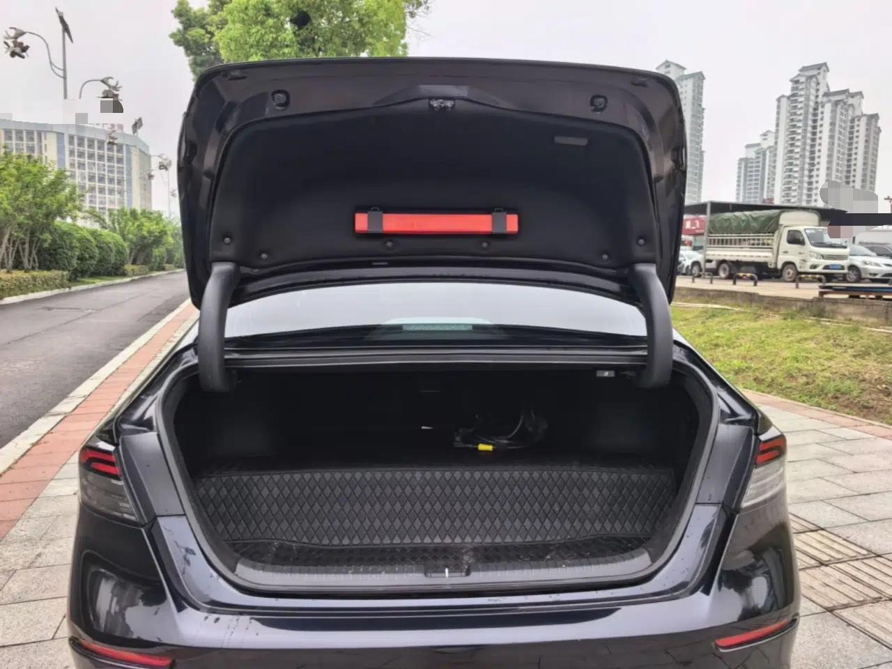 Honda Accord New Energy 2023 2.0L ePHEV Luxury Edition — миниатюра 22