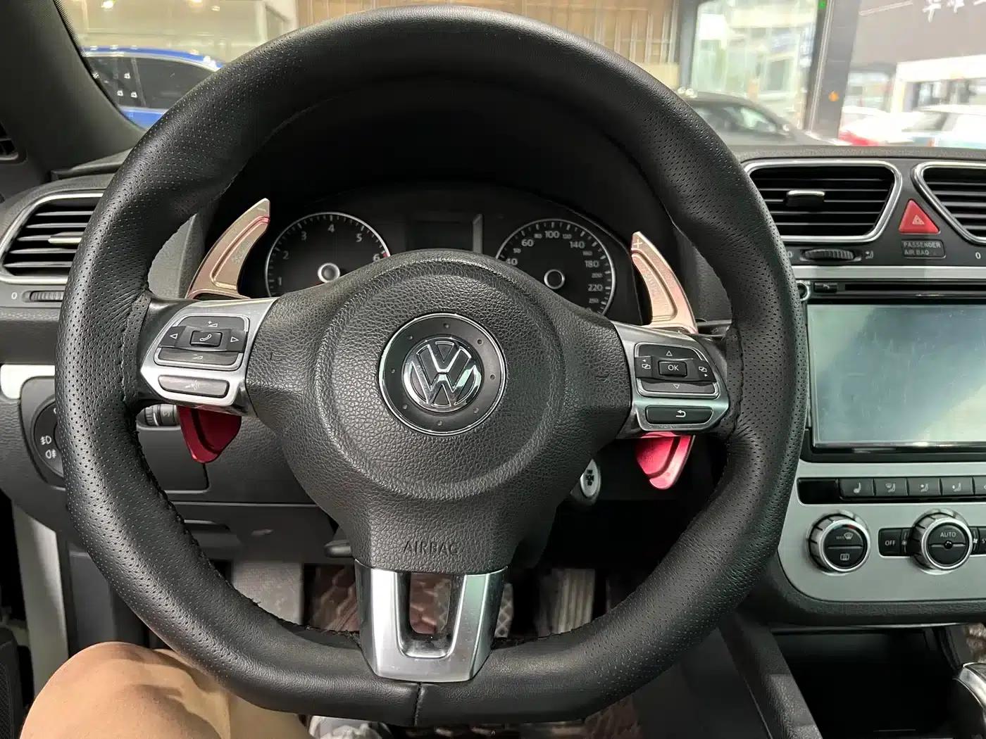 Scirocco 2011 2.0TSI Luxury Edition — миниатюра 5