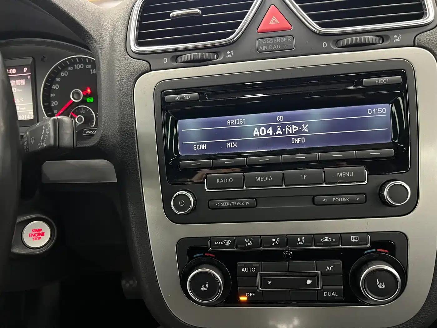 Scirocco 2011 2.0TSI Luxury Edition — миниатюра 13