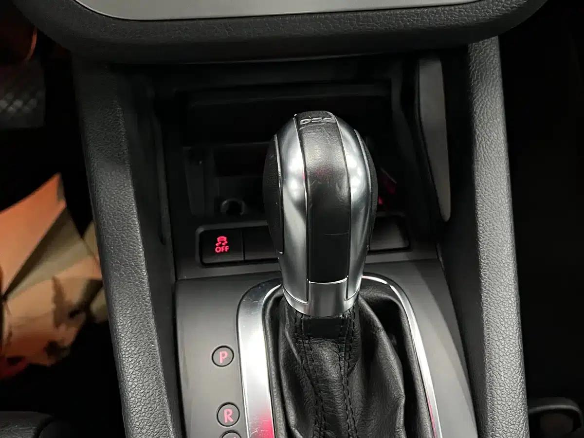 Scirocco 2011 2.0TSI Luxury Edition — миниатюра 10