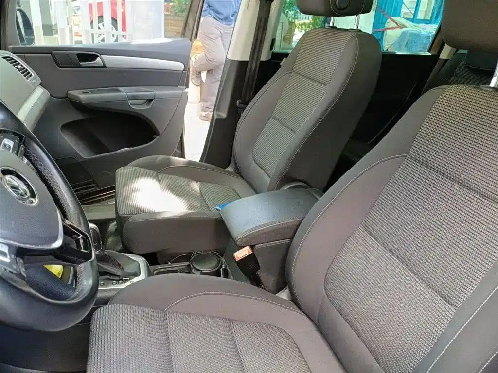 2016 Sharan 380TSI Comfort 7-seater — миниатюра 8