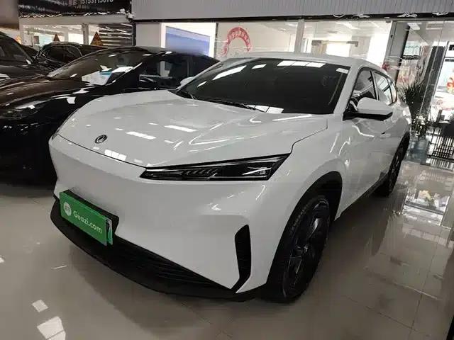 Dongfeng Fengshen L7 2025 Model 518 Enjoy Edition