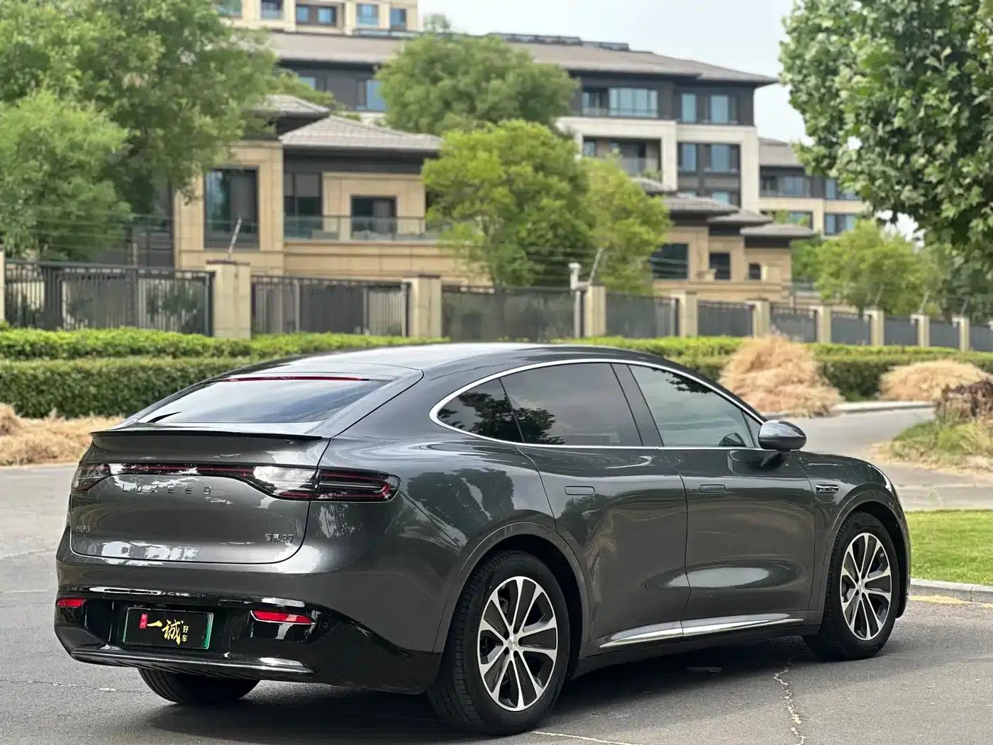 Zhijie R7 2024 Pure Electric 802km Max — миниатюра 13
