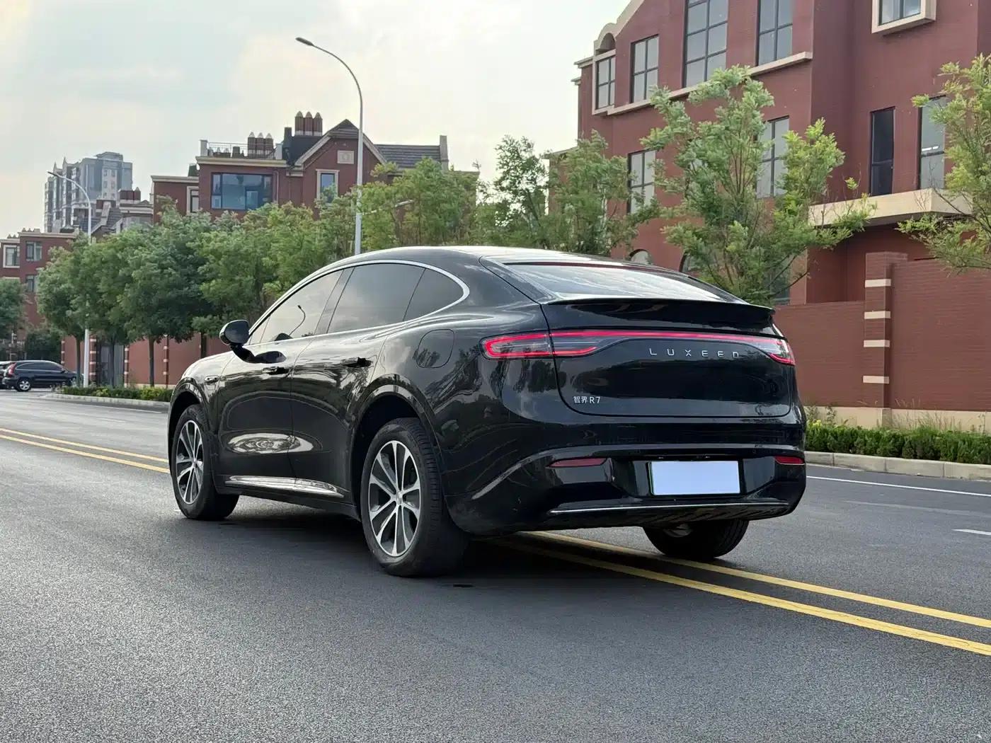 Zhijie R7 2024 Pure Electric 802km Max — миниатюра 9