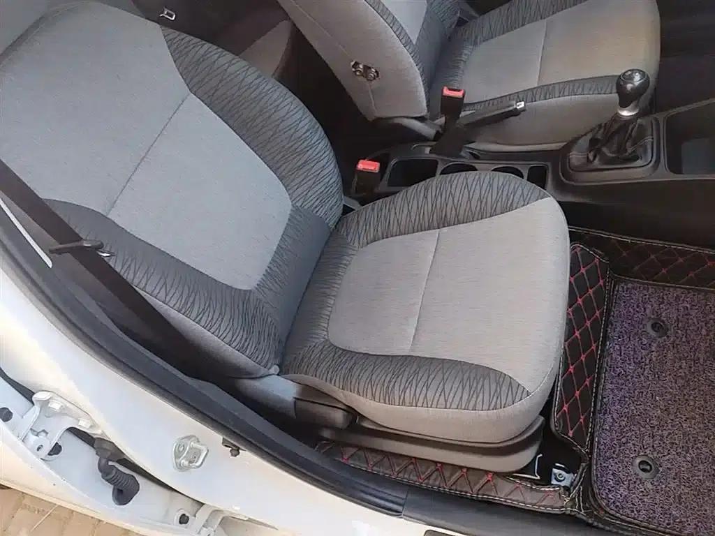 Kia K2 2017 1.4L Manual Smart Fashion Edition — миниатюра 25