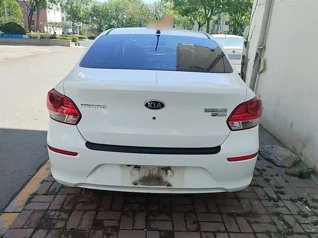 Kia K2 2017 1.4L Manual Smart Fashion Edition — миниатюра 6