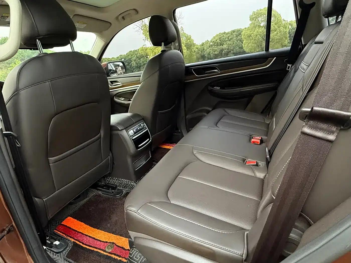 Roewe RX8 2018 30T Intelligent Internet Four-Wheel Drive Supreme Edition — миниатюра 9
