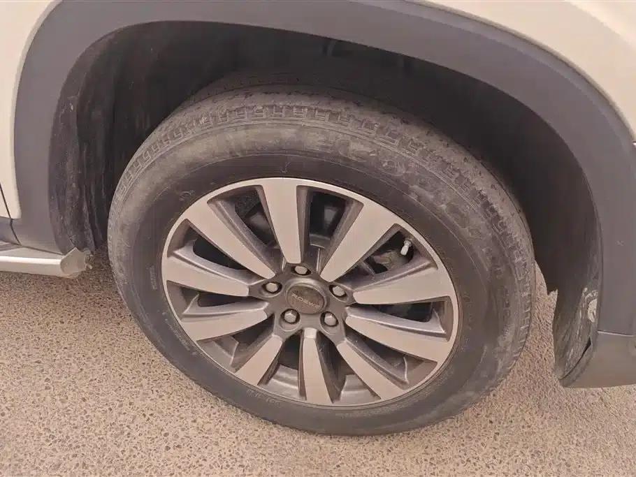 Roewe RX8 2019 30T Intelligent Internet Two-Wheel Drive Super Flagship Edition — миниатюра 6