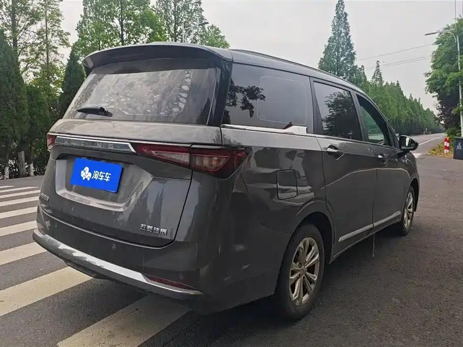 Wuling Jiachen 2022 1.5T CVT Smart Luxury Edition — миниатюра 3