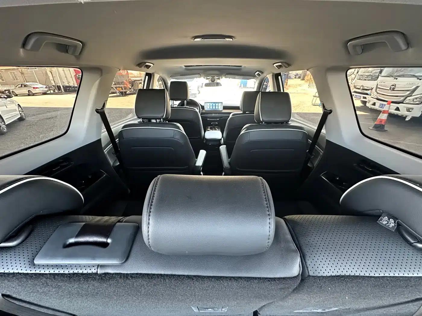 Wuling Jiachen 2022 1.5T CVT Premium Flagship Edition — миниатюра 13