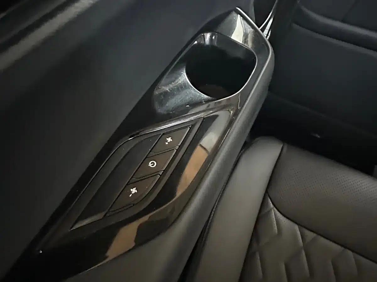 Wuling Jiachen 2022 1.5T CVT Premium Flagship Edition — миниатюра 14