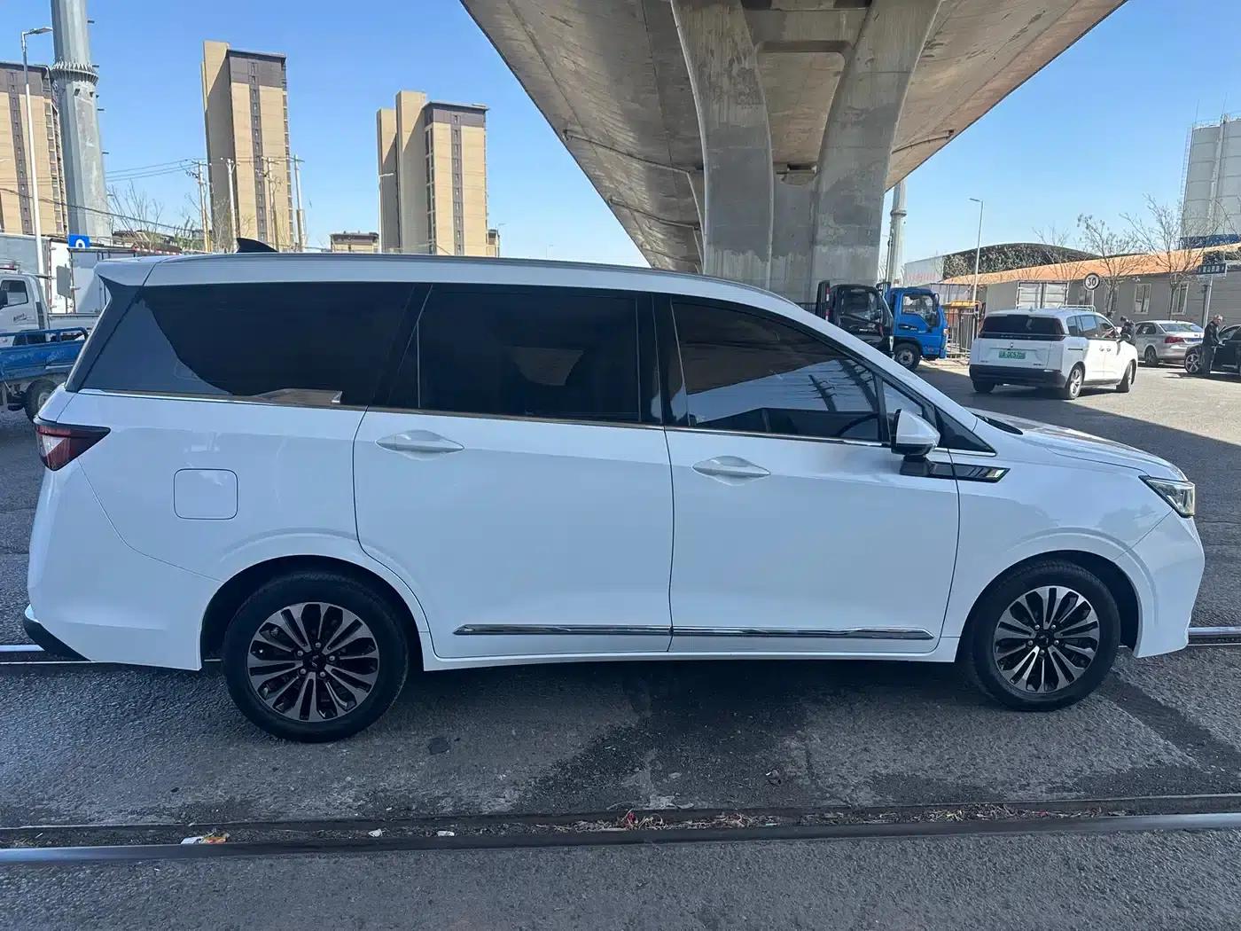 Wuling Jiachen 2022 1.5T CVT Premium Flagship Edition — миниатюра 7