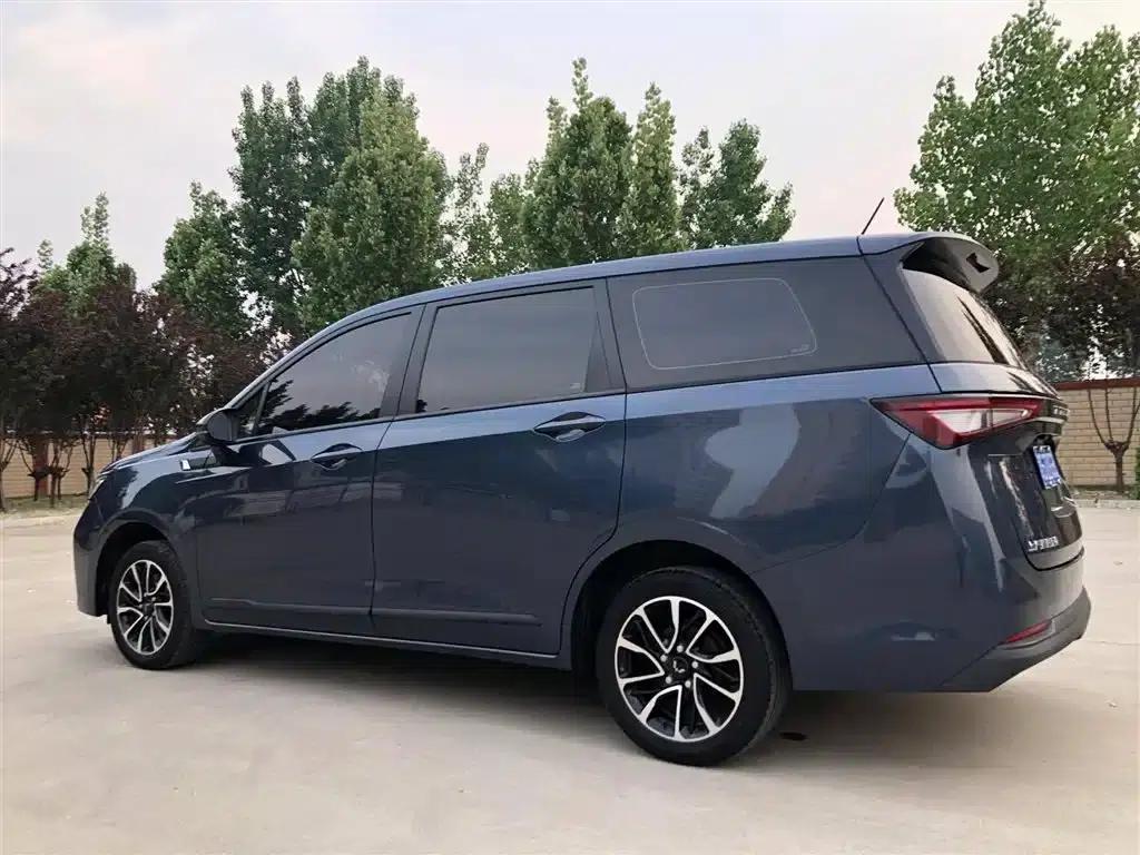 Wuling Jiachen 2022 1.5L Manual Comfort Model — миниатюра 4