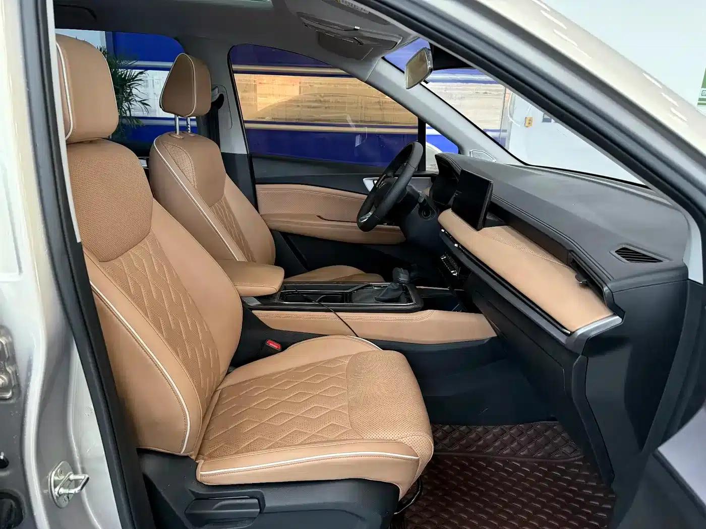 Wuling Jiachen 2022 1.5T CVT Premium Flagship Edition — миниатюра 15
