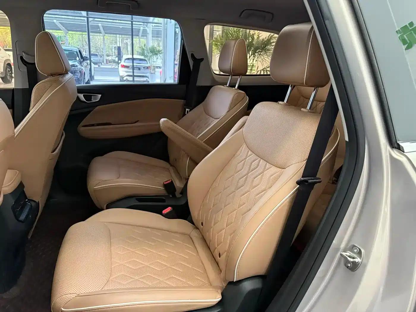 Wuling Jiachen 2022 1.5T CVT Premium Flagship Edition — миниатюра 16