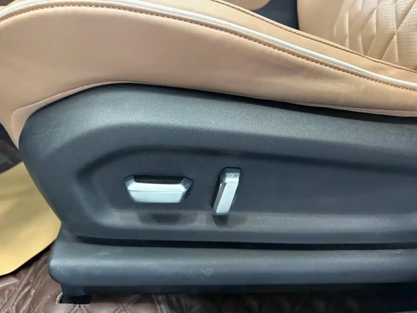 Wuling Jiachen 2022 1.5T CVT Premium Flagship Edition — миниатюра 18